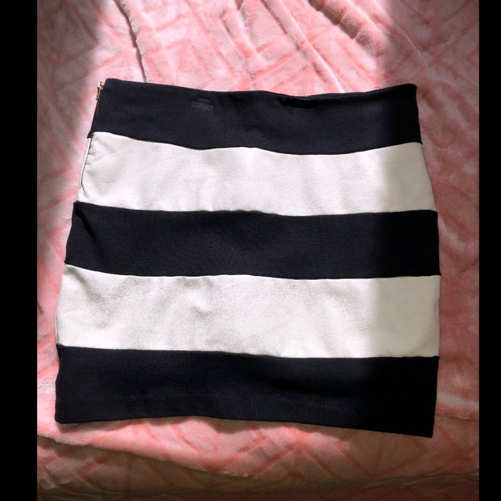 Striped Mini Skirt!